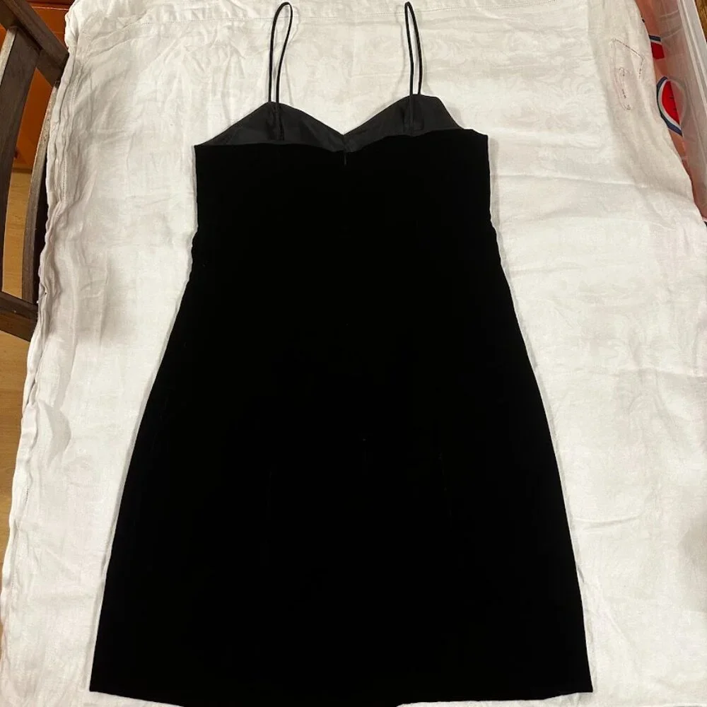 Vintage Black Velvet Slip Dress Made in USA Size M Cocktail Spaghetti Strap LBD - Picture 4 of 14